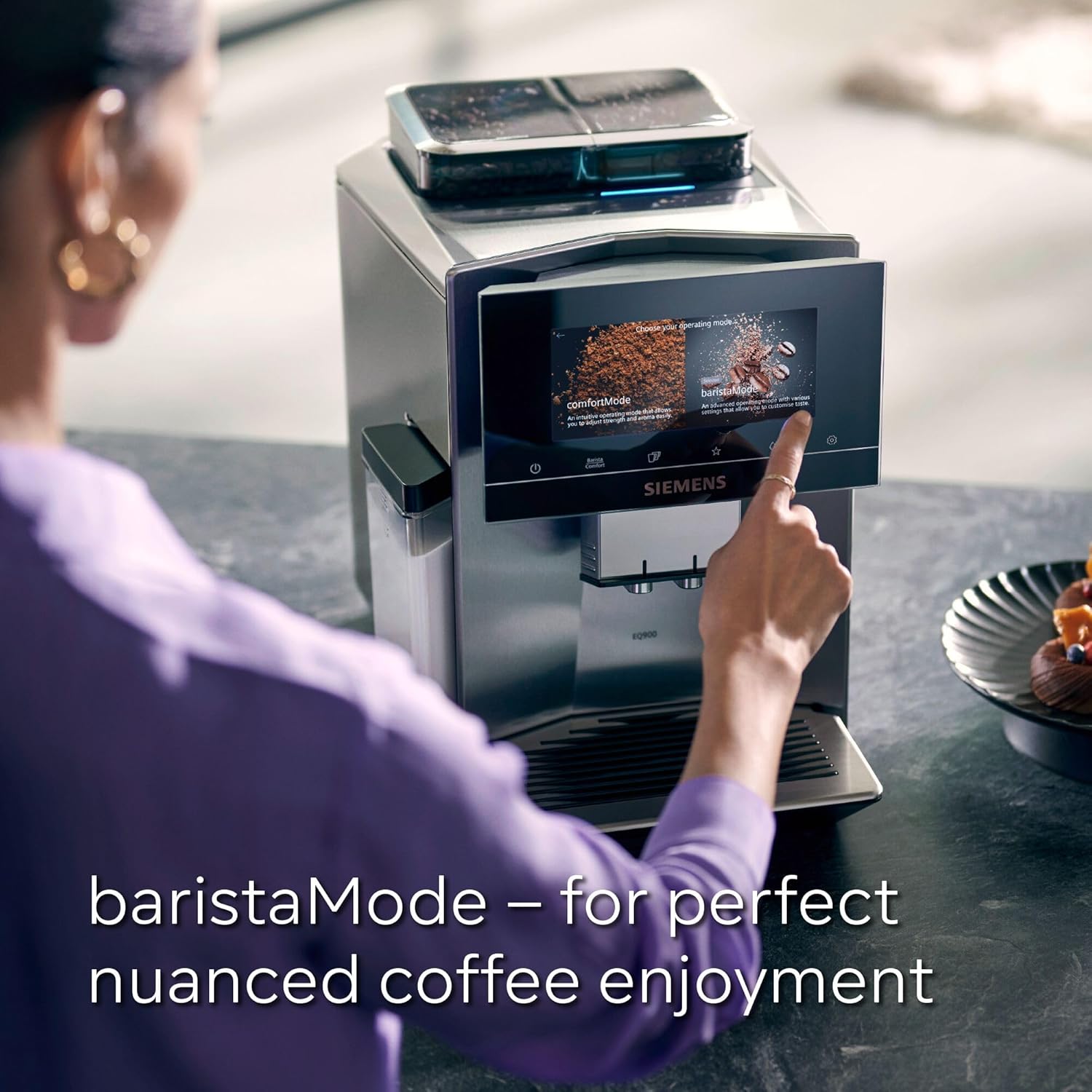 SIEMENS EQ900 Fully Automatic Bean to Cup Coffee Machine, 6.8" Touch Screen Display, Cup Warmer, dualBean System, baristaMode, beanIdent System, 30+ Beverages with Home Connect, TQ907GB3
